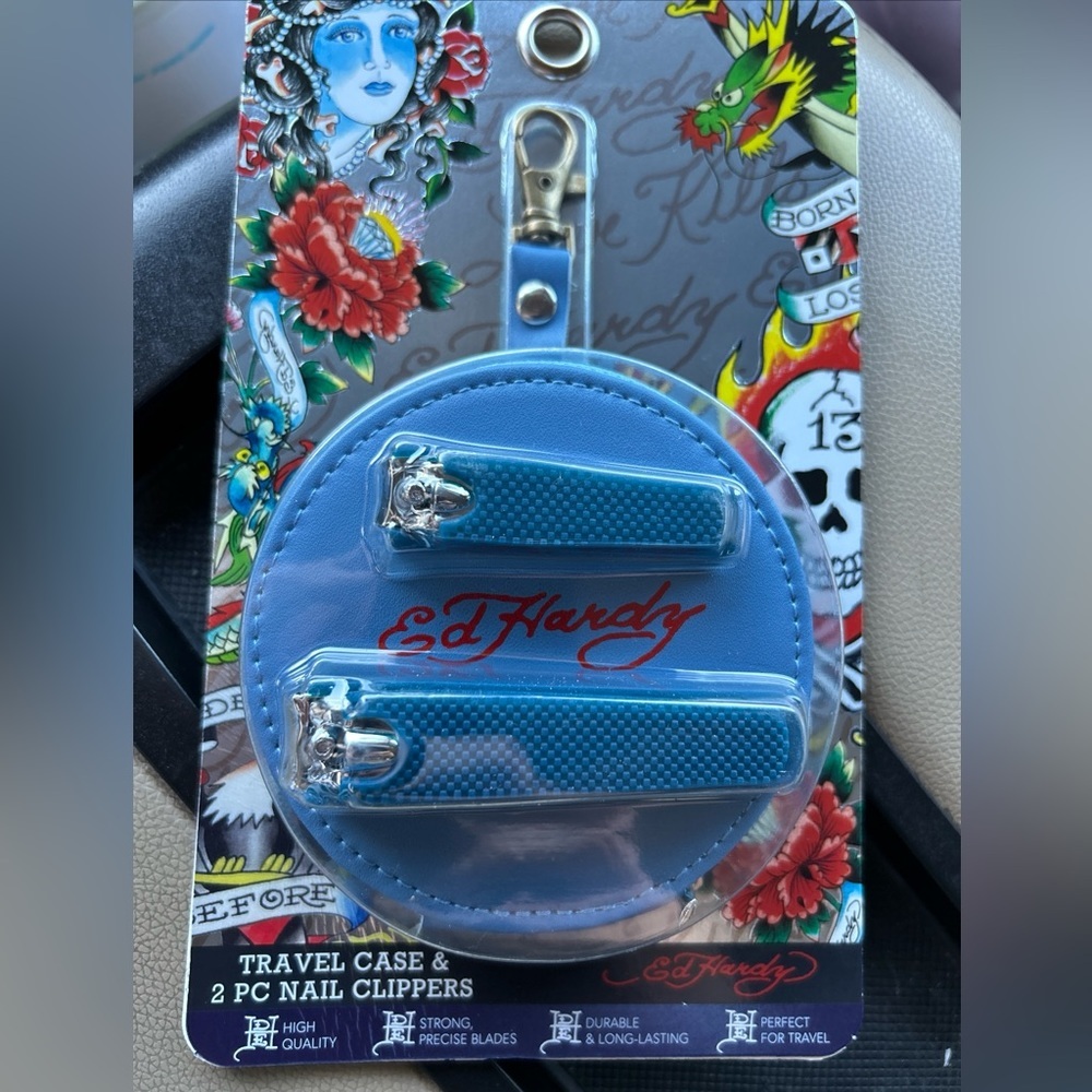 ED HARDY 2 Piece Nail Clippers Trimmers Travel Round Lite Blue Case Unisex New